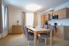 Apartamento moderno con vista al lago para familias en Zell am See | Villa Julia por alquilamos